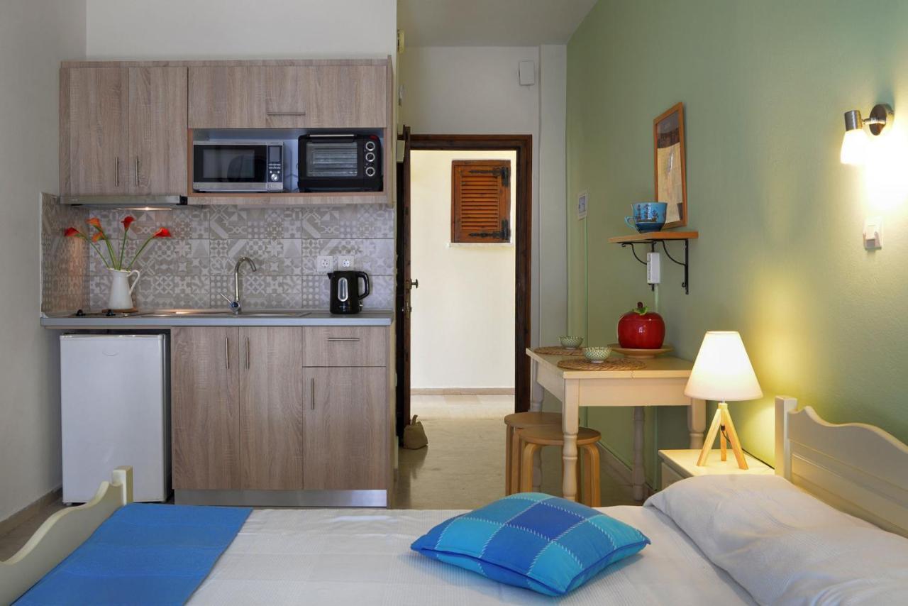 Captain'S Apts Barbati Exterior photo